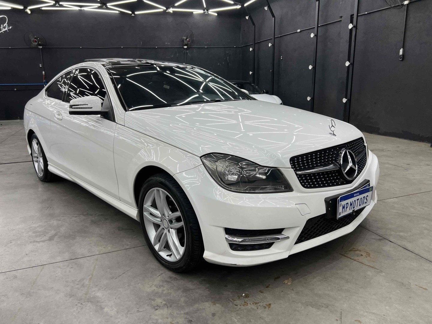 //www.autoline.com.br/carro/mercedes-benz/c-180-16-coupe-turbo-sport-16v-gasolina-2p-automati/2014/belo-horizonte-mg/24430345