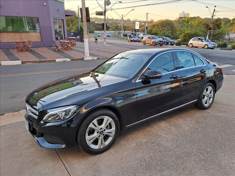 //www.autoline.com.br/carro/mercedes-benz/c-180-16-avantgarde-16v-flex-4p-turbo-automatico/2018/campinas-sp/24483774