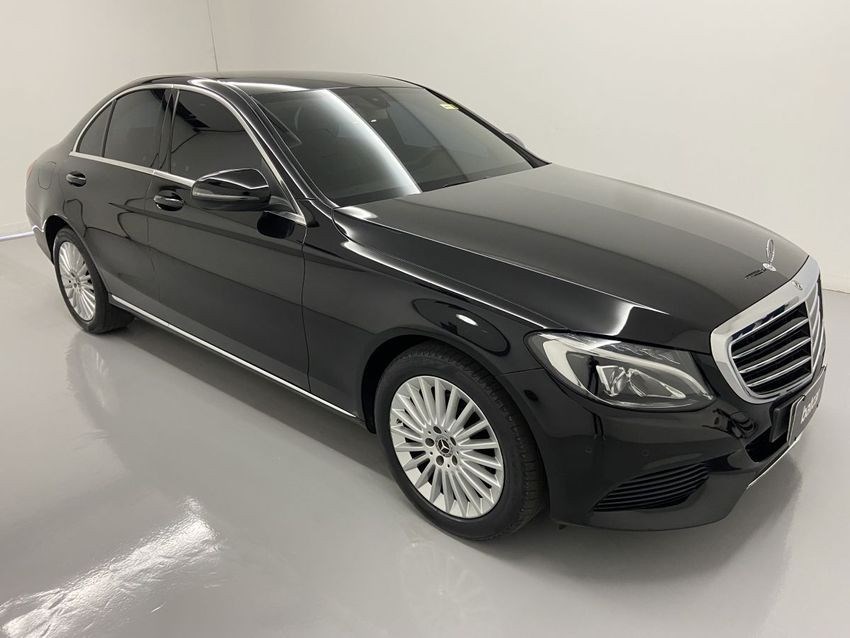 //www.autoline.com.br/carro/mercedes-benz/c-180-16-exclusive-16v-flex-4p-turbo-automatico/2018/brasilia-df/24803516