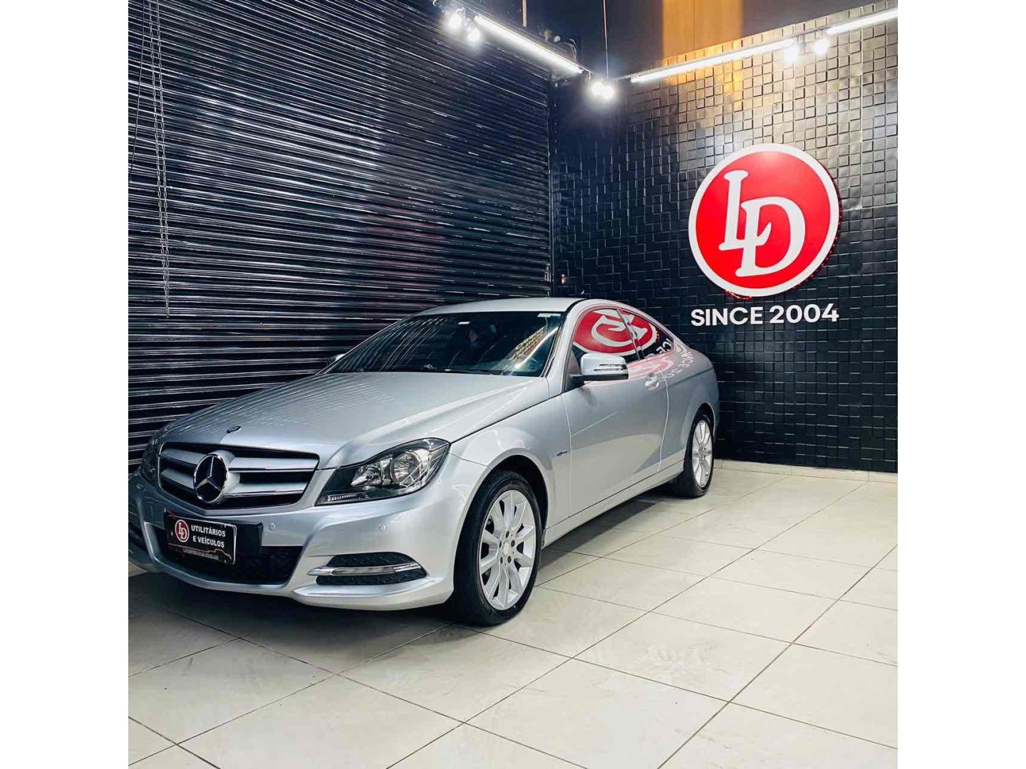 //www.autoline.com.br/carro/mercedes-benz/c-180-18-coupe-turbo-16v-gasolina-2p-automatico/2012/porto-alegre-rs/24938806
