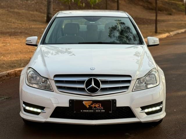 //www.autoline.com.br/carro/mercedes-benz/c-180-16-turbo-sport-16v-gasolina-4p-automatico/2014/araraquara-sp/25025843