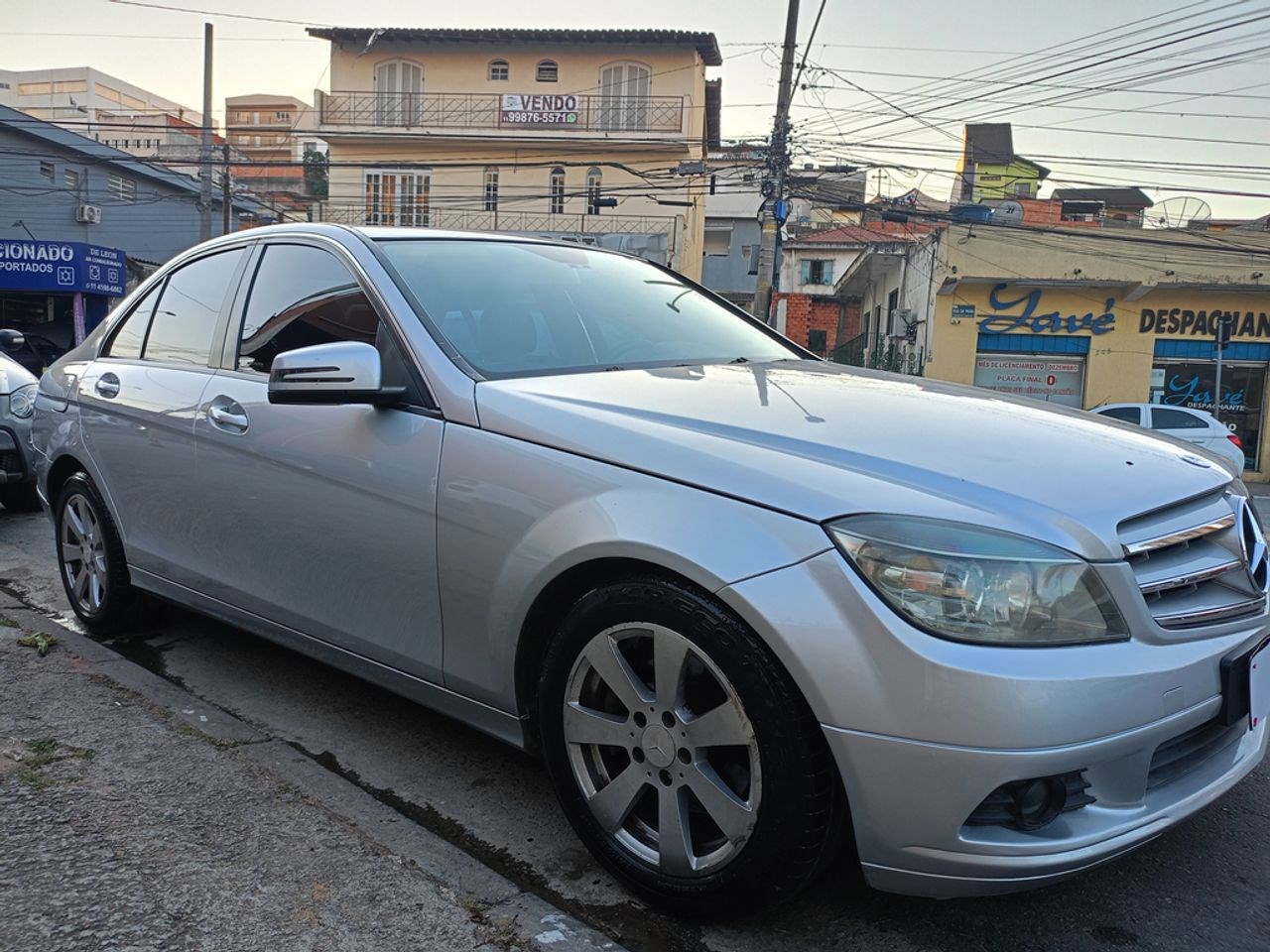 //www.autoline.com.br/carro/mercedes-benz/c-200-18-kompressor-avantgarde-16v-gasolina-4p-auto/2009/barueri-sp/24425403
