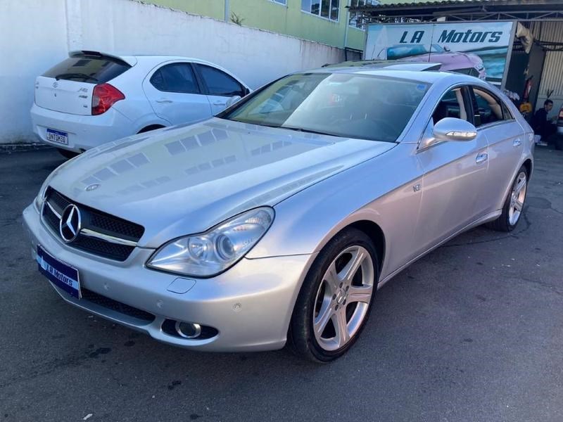 //www.autoline.com.br/carro/mercedes-benz/cls-500-50-coupe-500-24v-gasolina-4p-automatico/2005/curitiba-pr/23856953