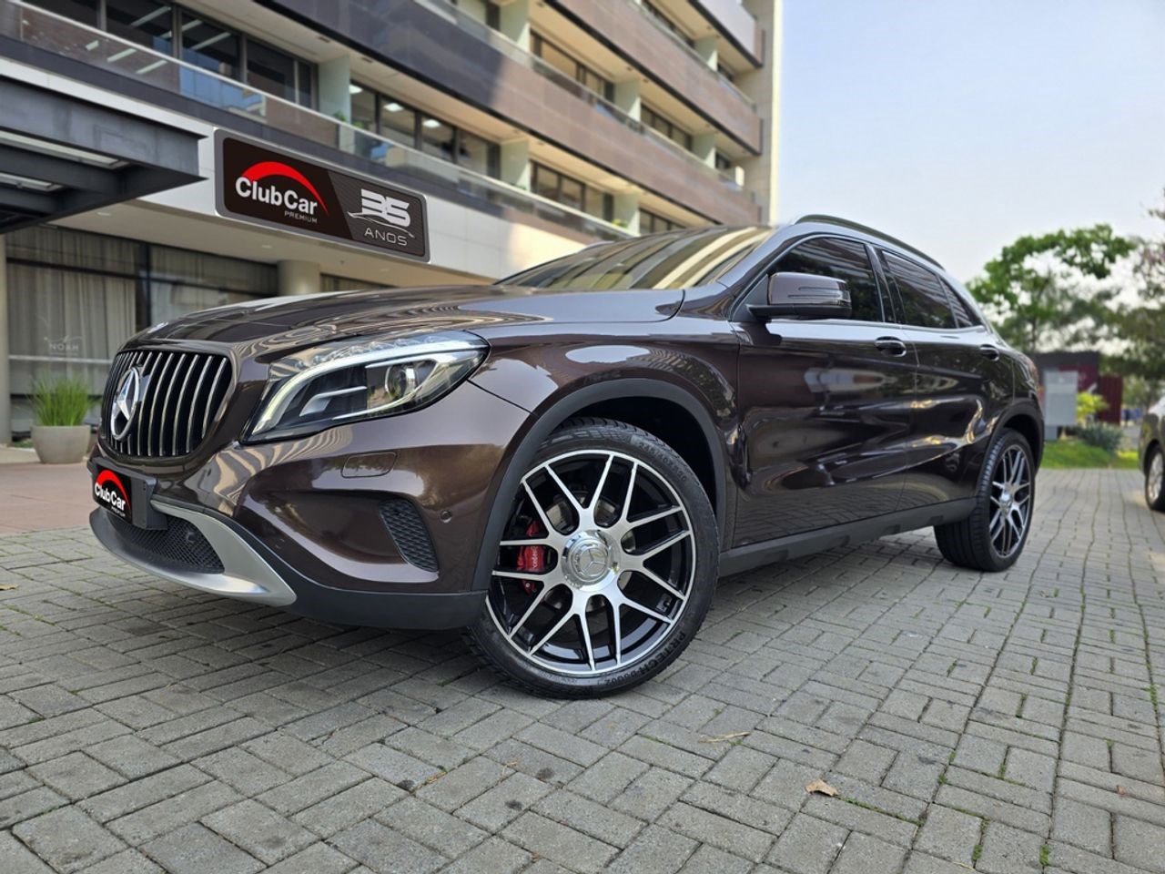 //www.autoline.com.br/carro/mercedes-benz/gla-200-16-vision-16v-flex-4p-turbo-automatizado/2015/sao-caetano-do-sul-sp/24346273