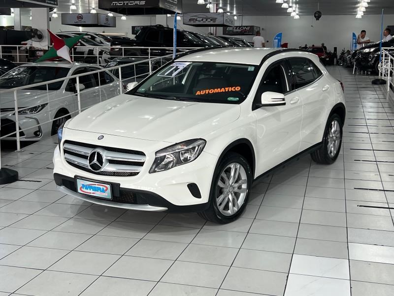 //www.autoline.com.br/carro/mercedes-benz/gla-200-16-style-16v-flex-4p-turbo-automatizado/2017/sao-paulo-sp/24410612