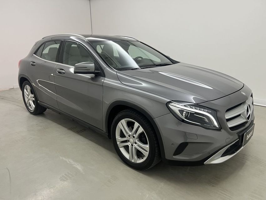 //www.autoline.com.br/carro/mercedes-benz/gla-200-16-vision-16v-gasolina-4p-turbo-automatizado/2015/brasilia-df/24489843