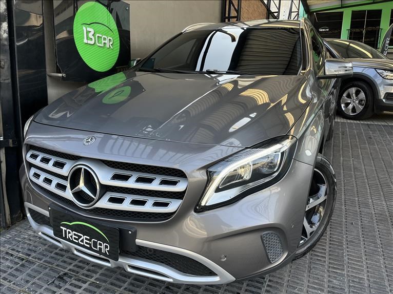 //www.autoline.com.br/carro/mercedes-benz/gla-200-16-advance-16v-flex-4p-turbo-automatico/2020/sao-paulo-sp/24738626