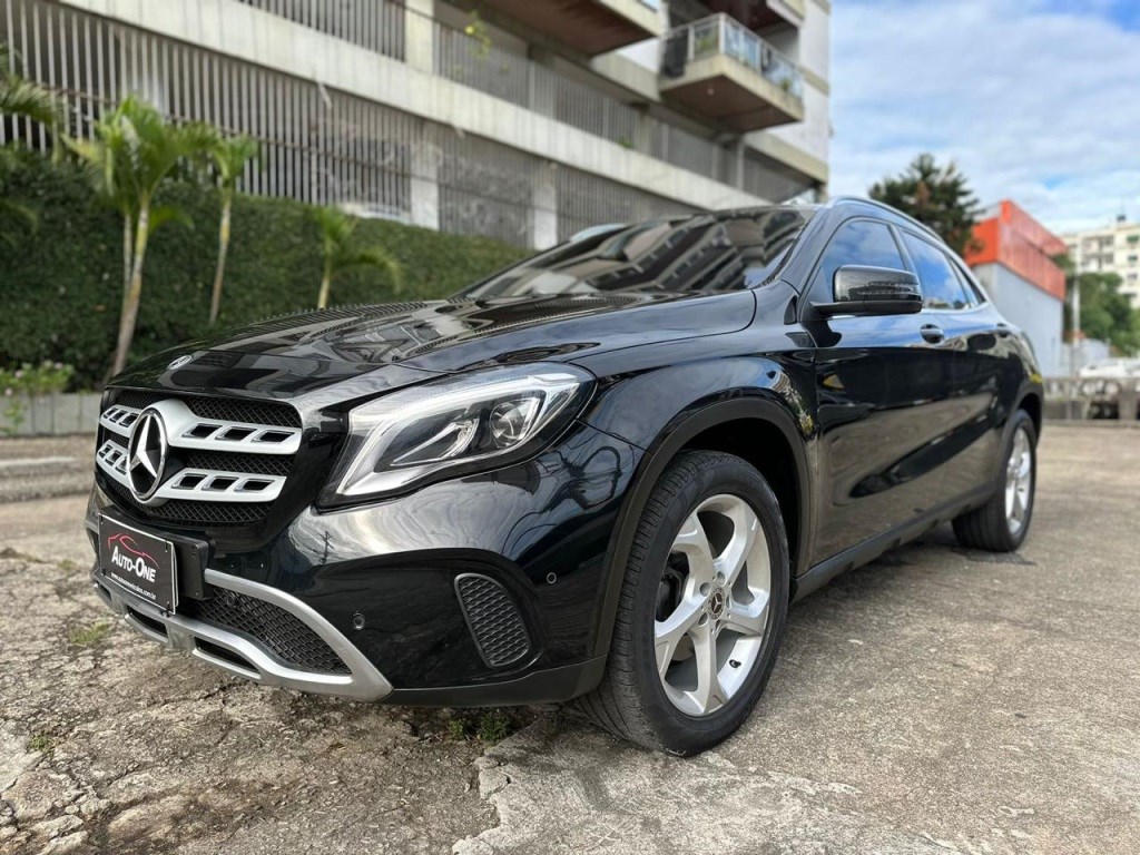 //www.autoline.com.br/carro/mercedes-benz/gla-200-16-advance-16v-flex-4p-turbo-automatizado/2018/rio-de-janeiro-rj/24840871