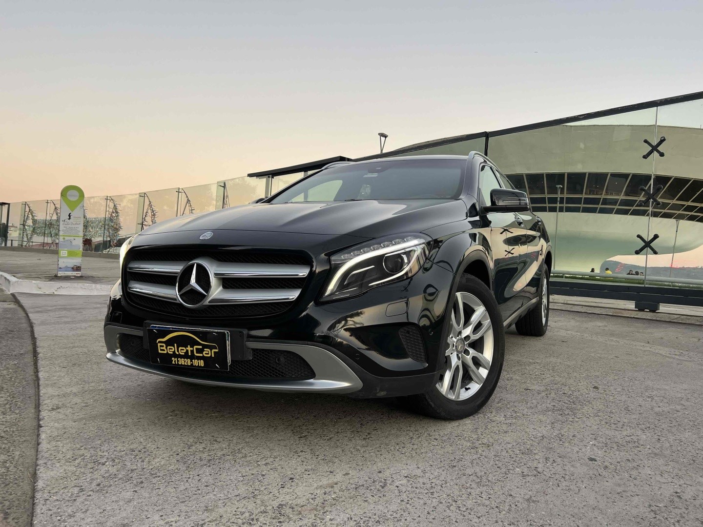 //www.autoline.com.br/carro/mercedes-benz/gla-200-16-vision-black-edition-16v-flex-4p-turbo-aut/2015/niteroi-rj/24950656