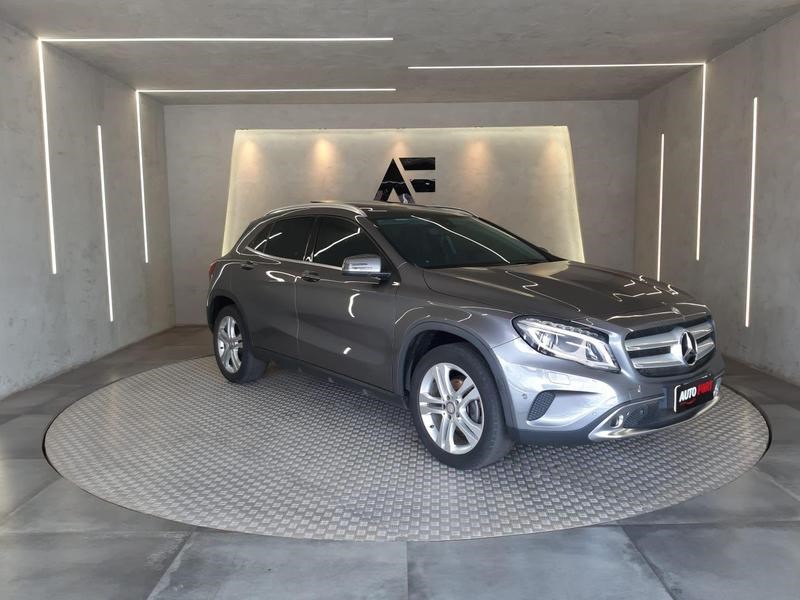 //www.autoline.com.br/carro/mercedes-benz/gla-200-16-enduro-16v-flex-4p-turbo-automatizado/2017/brasilia-df/25022856