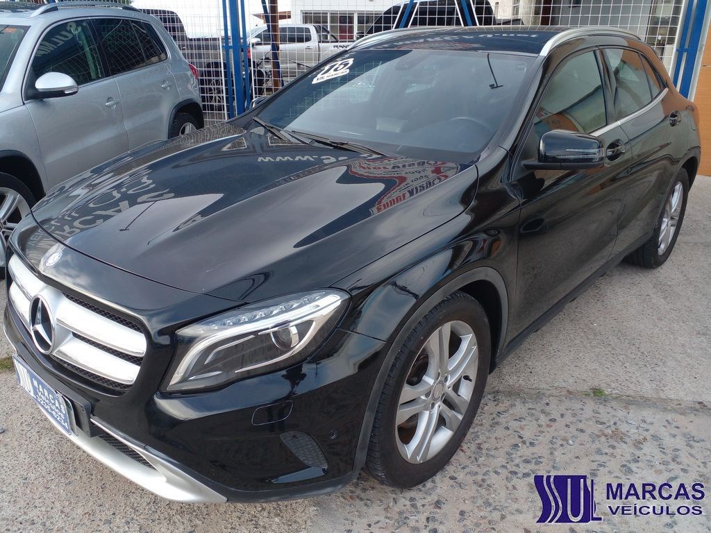 //www.autoline.com.br/carro/mercedes-benz/gla-250-20-vision-16v-gasolina-4p-turbo-automatizado/2015/rio-grande-rs/23552877