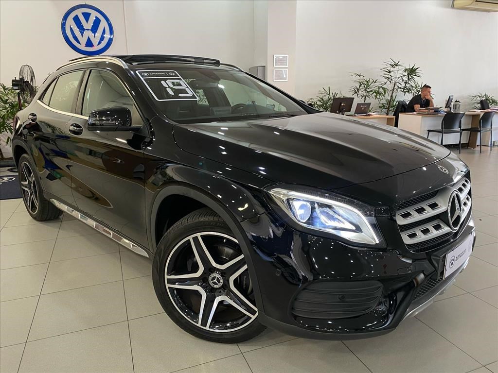 //www.autoline.com.br/carro/mercedes-benz/gla-250-20-sport-16v-gasolina-4p-turbo-automatizado/2019/sao-paulo-sp/24825616