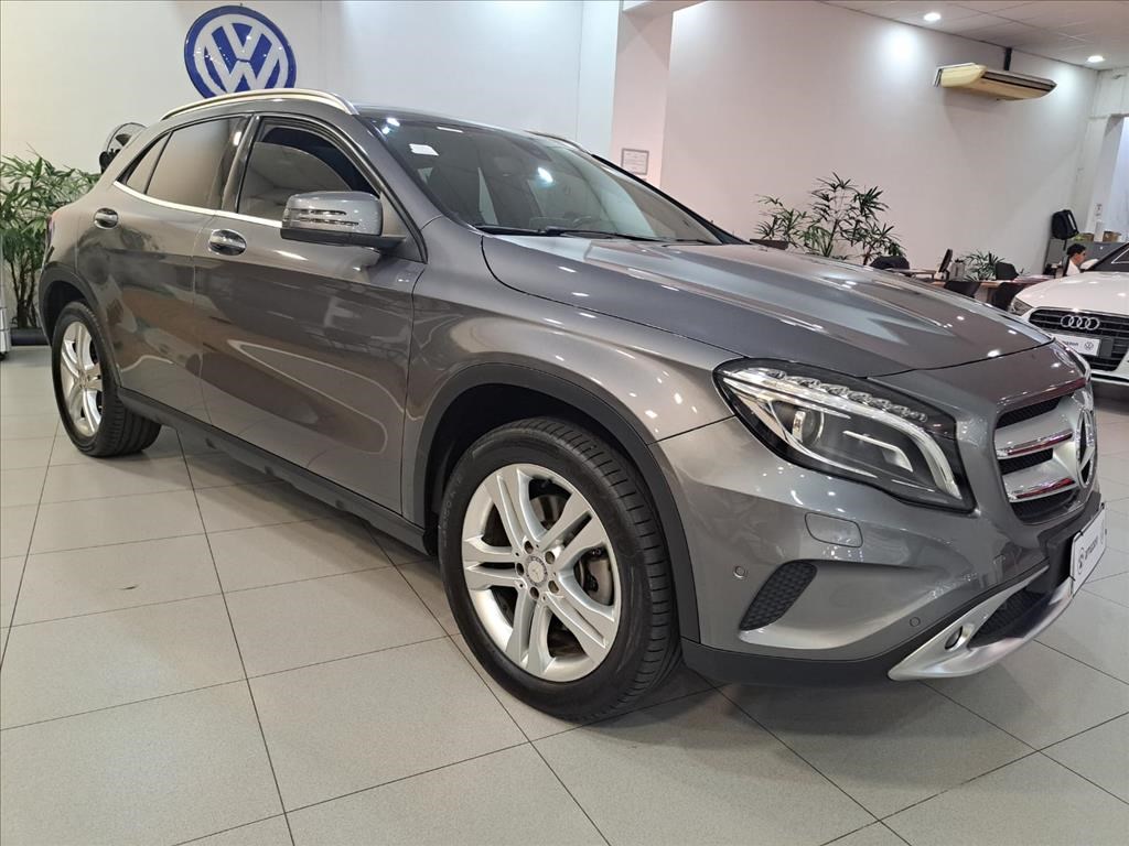 //www.autoline.com.br/carro/mercedes-benz/gla-250-20-enduro-16v-gasolina-4p-turbo-automatizado/2016/sao-paulo-sp/24825648
