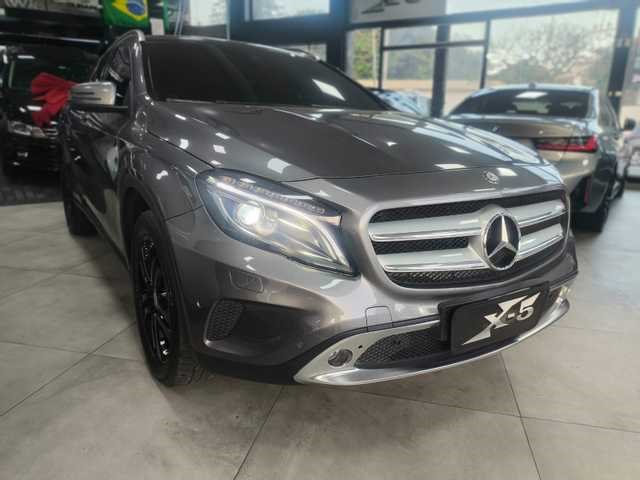 //www.autoline.com.br/carro/mercedes-benz/gla-250-20-enduro-16v-gasolina-4p-turbo-automatizado/2016/indaiatuba-sp/24958697
