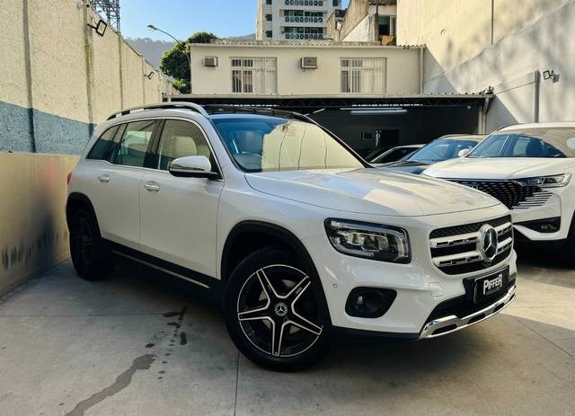 //www.autoline.com.br/carro/mercedes-benz/glb-200-13-glb-launch-edition-16v-gasolina-4p-turbo-a/2020/rio-de-janeiro-rj/24111308