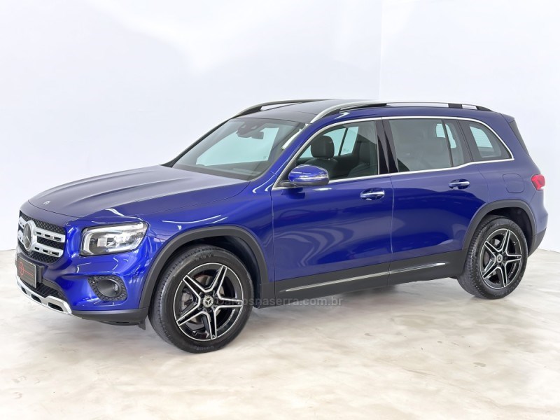 //www.autoline.com.br/carro/mercedes-benz/glb-200-13-glb-launch-edition-16v-gasolina-4p-turbo-a/2020/caxias-do-sul-rs/24292269