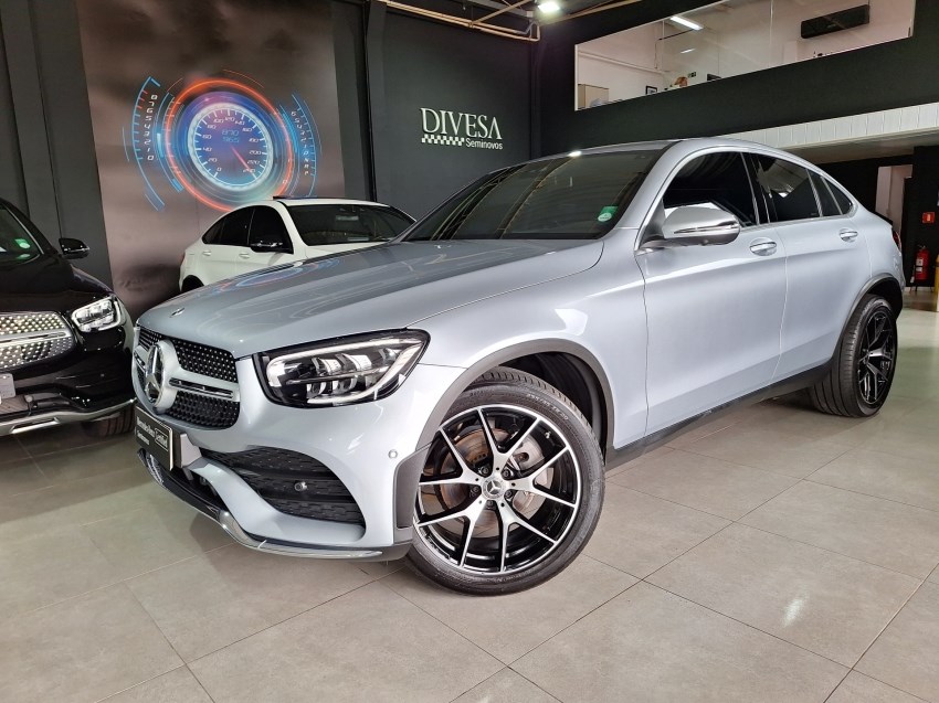 //www.autoline.com.br/carro/mercedes-benz/glc-300-20-coupe-amg-line-4matic-16v-gasolina-4p-turb/2022/curitiba-pr/23721918