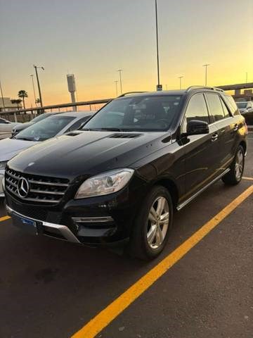 //www.autoline.com.br/carro/mercedes-benz/ml-350-35-v6-bt-sport-4matic-bluetec-24v-diesel-4p-t/2015/rio-verde-go/23868585