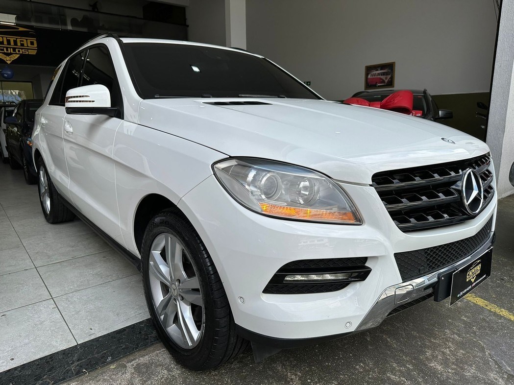 //www.autoline.com.br/carro/mercedes-benz/ml-350-30-4x4-bluetec-sport-v-6-258cv-4p-diesel-auto/2015/sao-bernardo-do-campo-sp/24346753