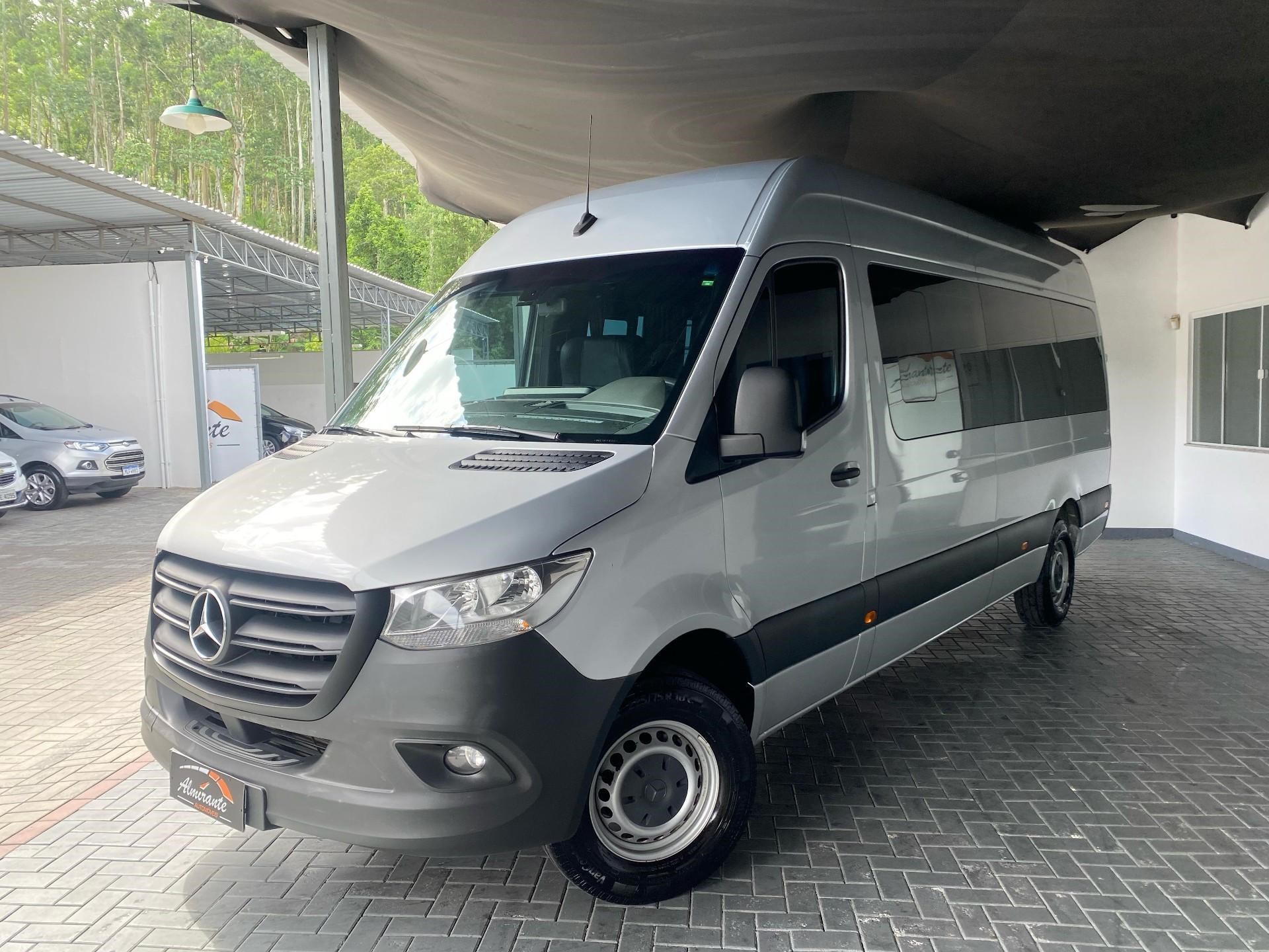 //www.autoline.com.br/carro/mercedes-benz/sprinter-22-cdi-416-chassi-longo-16v-diesel-2p-turbo-m/2021/blumenau-sc/22871703
