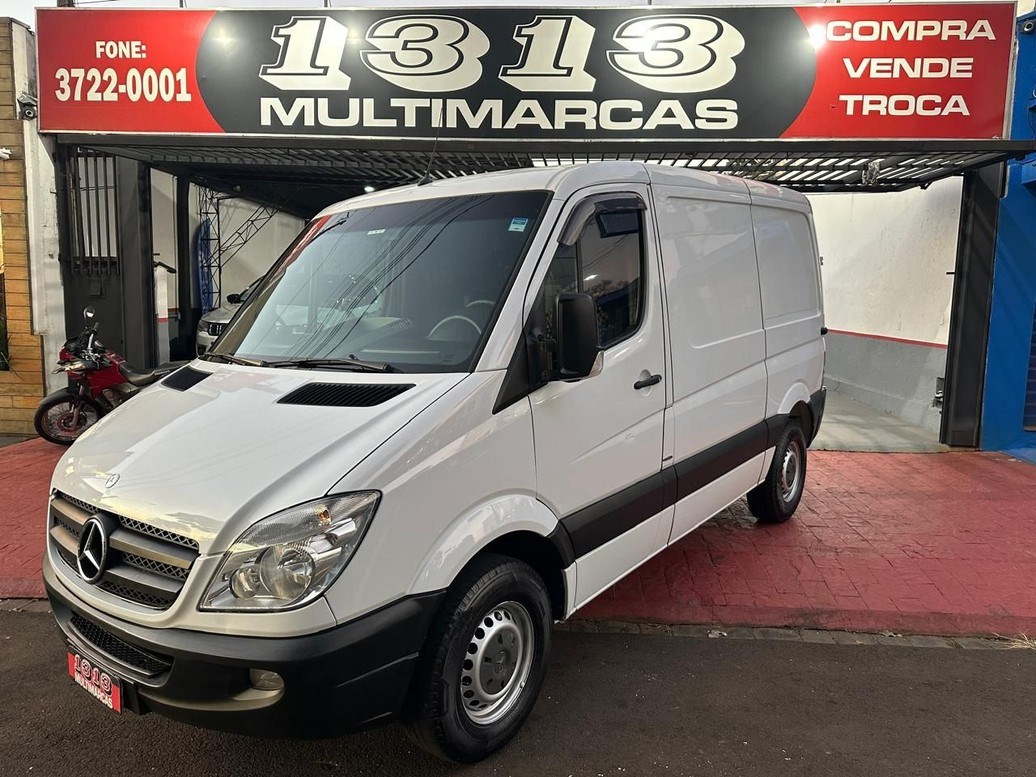 //www.autoline.com.br/carro/mercedes-benz/sprinter-21-cdi-415-furgao-14m-16v-diesel-4p-turbo-man/2016/franca-sp/24094224