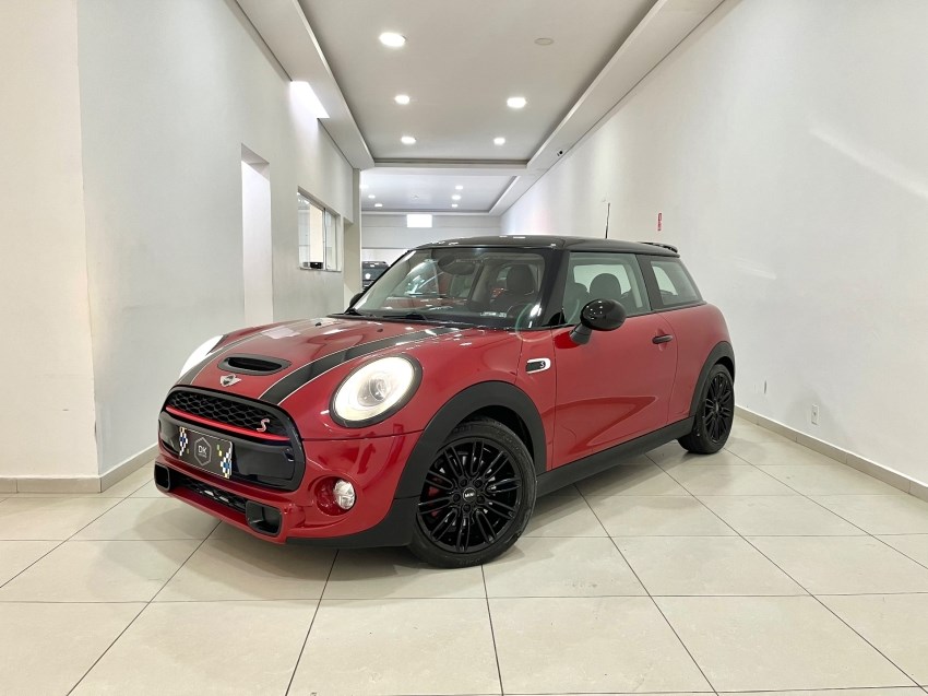 //www.autoline.com.br/carro/mini/cooper-20-s-exclusive-16v-gasolina-4p-turbo-automati/2015/campinas-sp/24348867