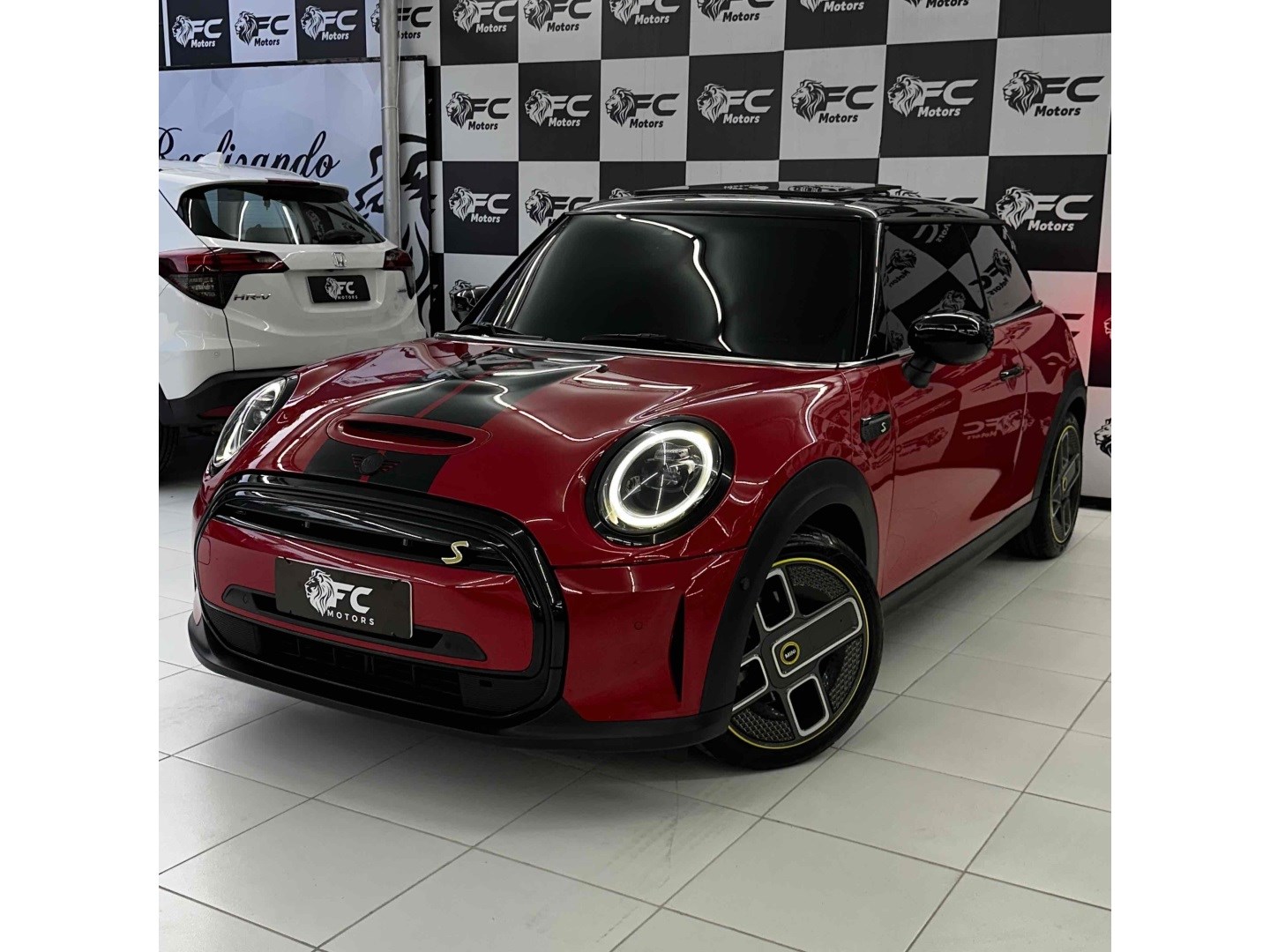 //www.autoline.com.br/carro/mini/cooper-33kwh-s-e-top-16v-eletrico-2p-automatico/2022/manaus-am/24544896
