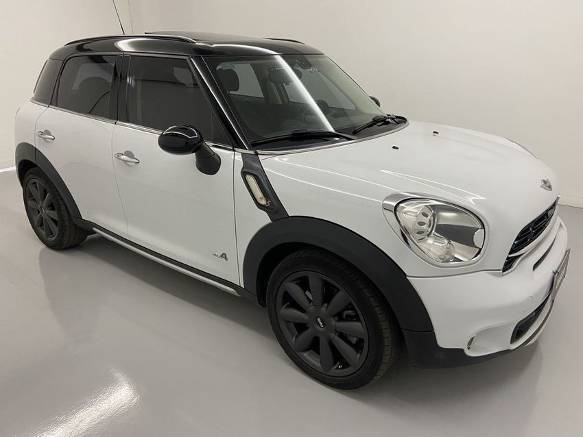 //www.autoline.com.br/carro/mini/cooper-16-countryman-s-all4-top-16v-gasolina-4p-4x4/2015/brasilia-df/24598035