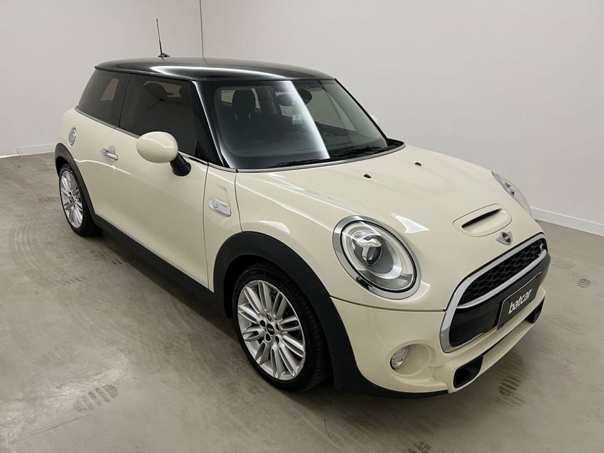 //www.autoline.com.br/carro/mini/cooper-20-s-exclusive-3-portas-16v-gasolina-2p-turbo/2017/brasilia-df/24866433