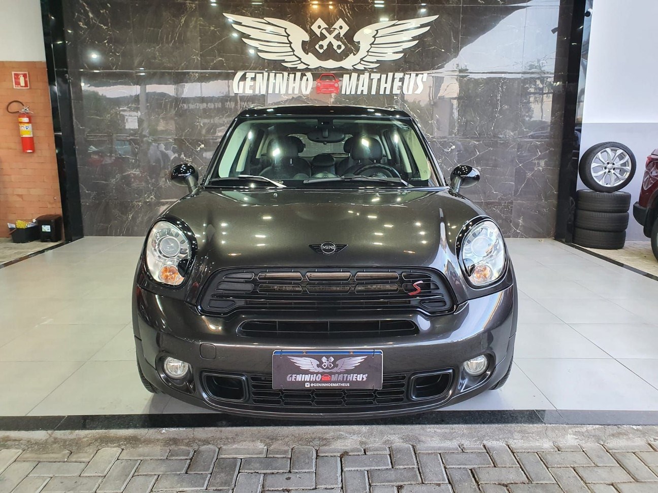 //www.autoline.com.br/carro/mini/cooper-16-countryman-s-all4-top-16v-gasolina-4p-4x4/2015/campos-dos-goytacazes-rj/24928060