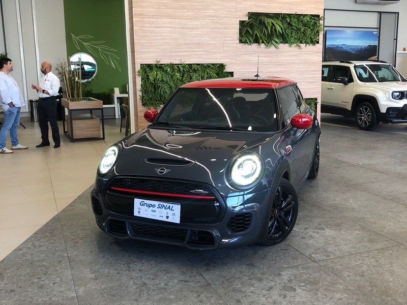 //www.autoline.com.br/carro/mini/cooper-20-john-works-16v-gasolina-2p-turbo-automatic/2020/sao-paulo-sp/24941929