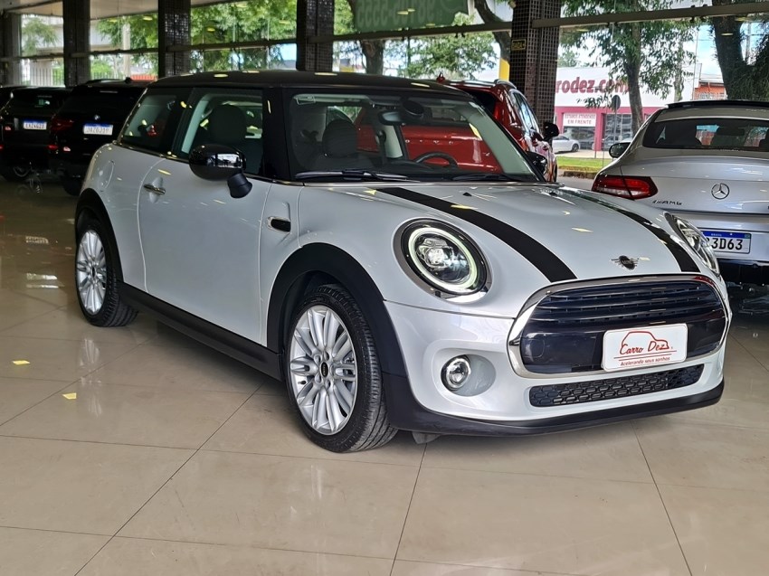 //www.autoline.com.br/carro/mini/cooper-15-12v-gasolina-4p-turbo-automatico/2020/novo-hamburgo-rs/24994946