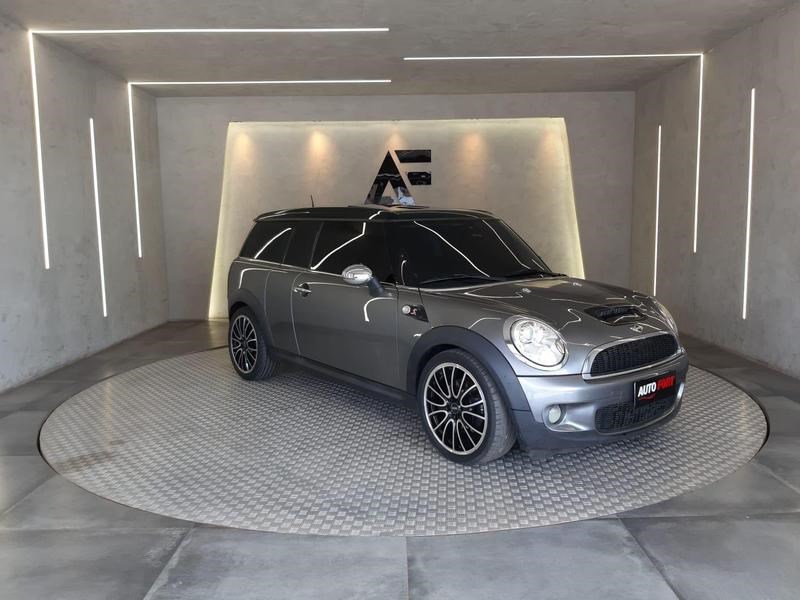//www.autoline.com.br/carro/mini/cooper-16-clubman-s-16v-gasolina-4p-turbo-automatico/2010/brasilia-df/25022807