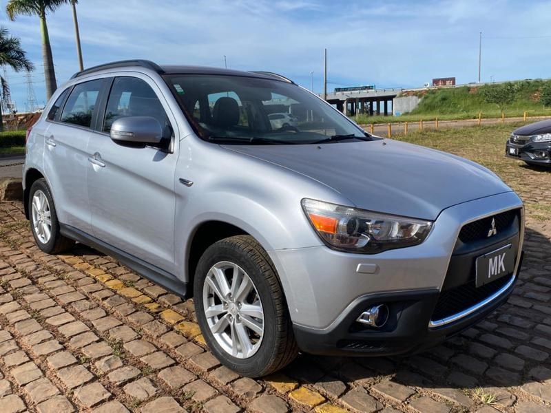 //www.autoline.com.br/carro/mitsubishi/asx-20-awd-16v-gasolina-4p-automatico-4x4/2012/brasilia-df/23608675