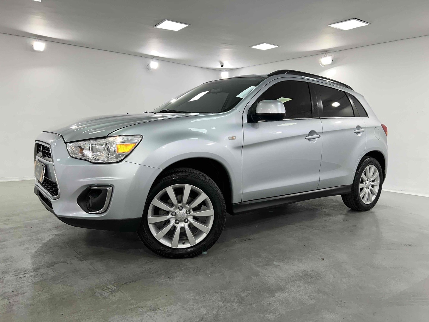 //www.autoline.com.br/carro/mitsubishi/asx-20-16v-gasolina-4p-cvt/2016/belo-horizonte-mg/24504033