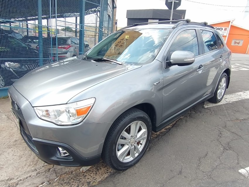 //www.autoline.com.br/carro/mitsubishi/asx-20-awd-16v-gasolina-4p-automatico-4x4/2012/campinas-sp/24562965