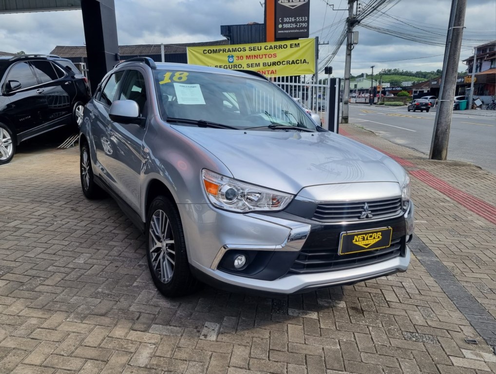 //www.autoline.com.br/carro/mitsubishi/asx-20-16v-flex-4p-cvt/2018/joinville-sc/24963817