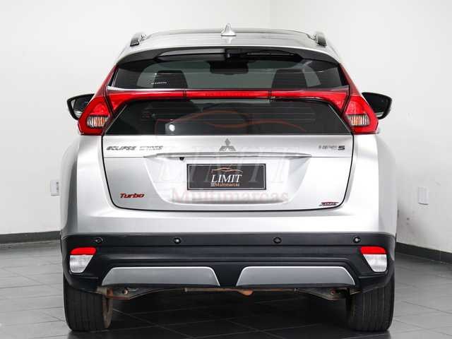 //www.autoline.com.br/carro/mitsubishi/eclipse-cross-15-turbo-hpe-s-16v-gasolina-4p-automatico/2020/sao-paulo-sp/24413712