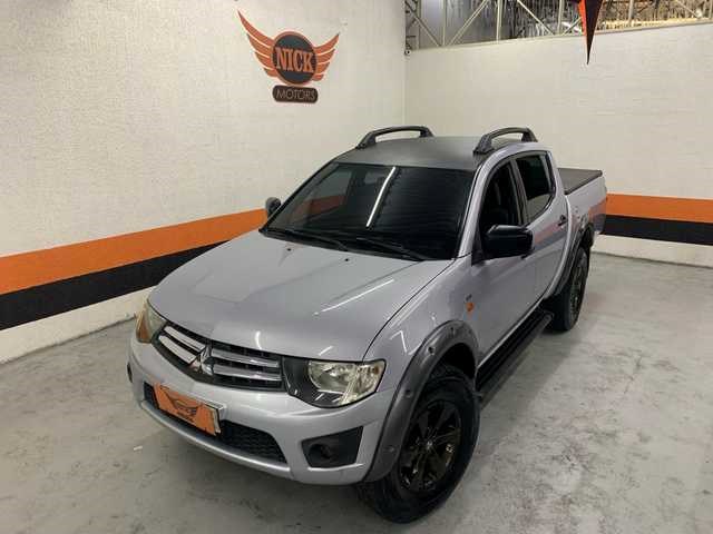 //www.autoline.com.br/carro/mitsubishi/l200-triton-32-gls-16v-diesel-4p-4x4-turbo-manual/2013/sao-paulo-sp/23594589