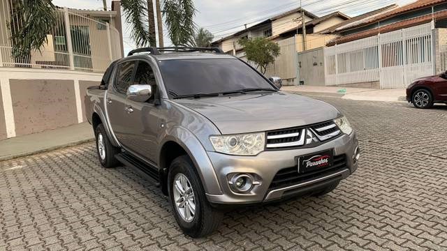 //www.autoline.com.br/carro/mitsubishi/l200-triton-24-hls-outdoor-16v-flex-4p-manual/2017/volta-redonda-rj/24598594