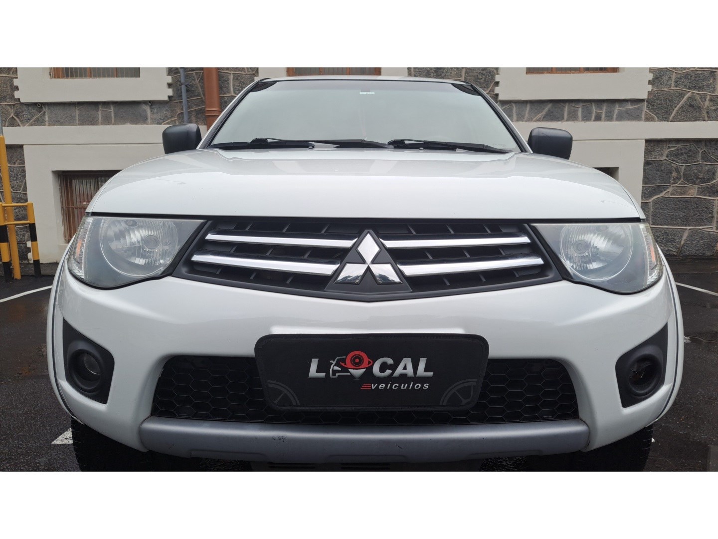 //www.autoline.com.br/carro/mitsubishi/l200-triton-24-hls-16v-flex-4p-manual/2015/rio-de-janeiro-rj/24673536