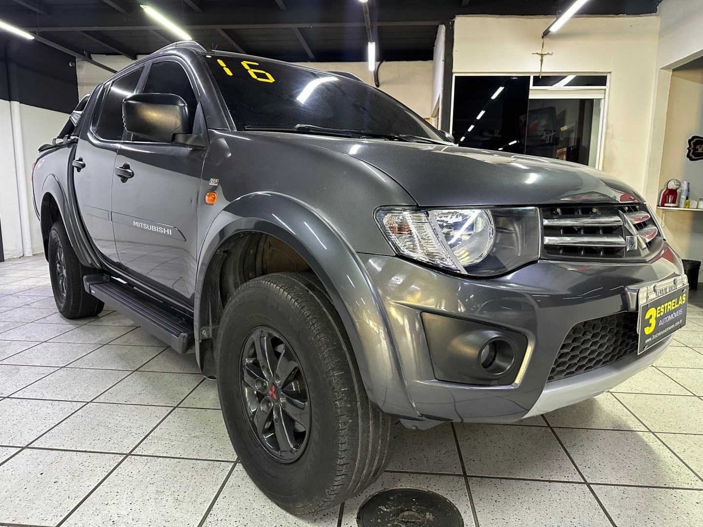 //www.autoline.com.br/carro/mitsubishi/l200-triton-24-hls-16v-flex-4p-manual/2016/rio-de-janeiro-rj/24682710