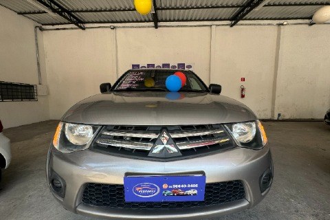 //www.autoline.com.br/carro/mitsubishi/l200-triton-24-hls-16v-flex-4p-manual/2016/manaus-am/24804541