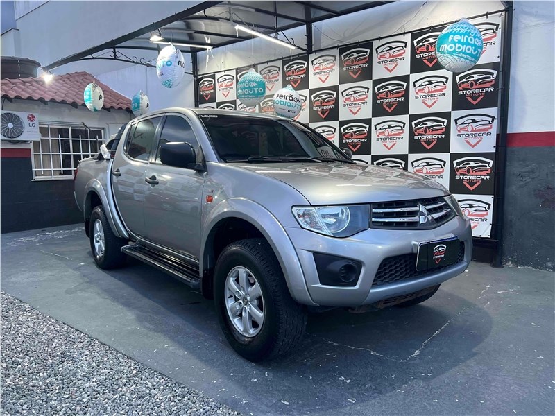 //www.autoline.com.br/carro/mitsubishi/l200-triton-24-hls-16v-flex-4p-manual/2015/campos-dos-goytacazes-rj/24957302