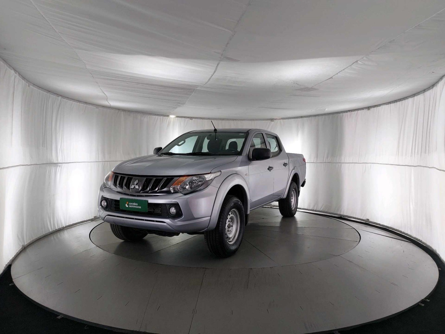 //www.autoline.com.br/carro/mitsubishi/l200-triton-24-gls-16v-diesel-4p-4x4-turbo-automatico/2023/rio-de-janeiro-rj/25031132