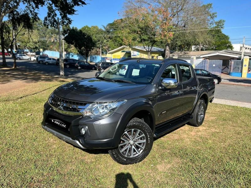//www.autoline.com.br/carro/mitsubishi/l200-triton-outdoor-24-hpe-s-16v-diesel-4p-4x4-turbo-automatico/2021/sao-jose-dos-campos-sp/23991661