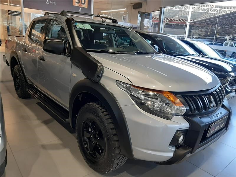 //www.autoline.com.br/carro/mitsubishi/l200-triton-outdoor-24-glx-diesel-4p-4x4-turbo-manual/2024/belo-horizonte-mg/24879421