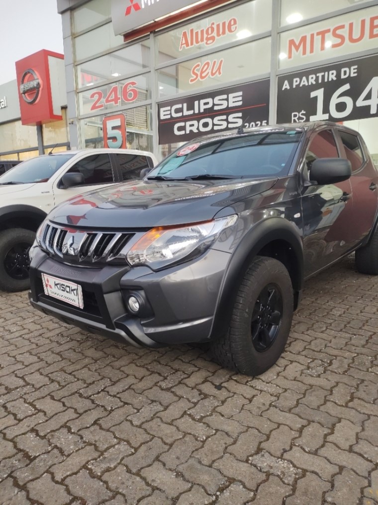 //www.autoline.com.br/carro/mitsubishi/l200-triton-outdoor-24-gls-diesel-4p-4x4-turbo-automatico/2024/pouso-alegre-mg/24951719