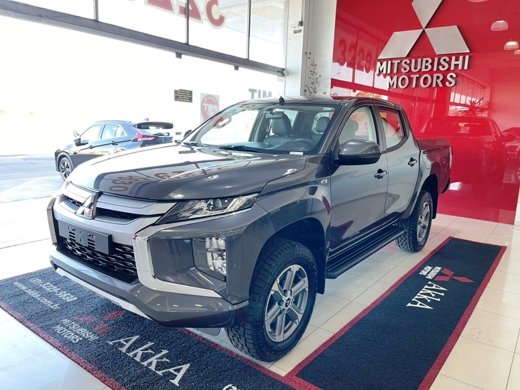 //www.autoline.com.br/carro/mitsubishi/l200-triton-sport-24-gls-diesel-4p-4x4-turbo-automatico/2025/sete-lagoas-mg/23624948