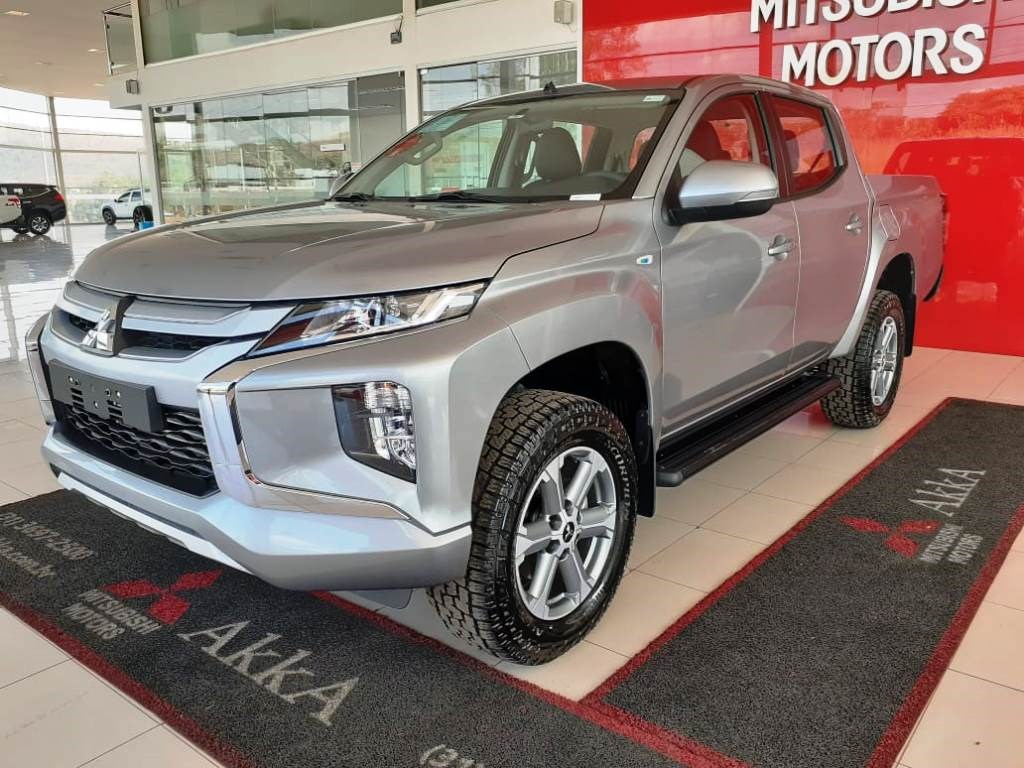 //www.autoline.com.br/carro/mitsubishi/l200-triton-sport-24-gls-diesel-4p-4x4-turbo-automatico/2025/sete-lagoas-mg/23625061